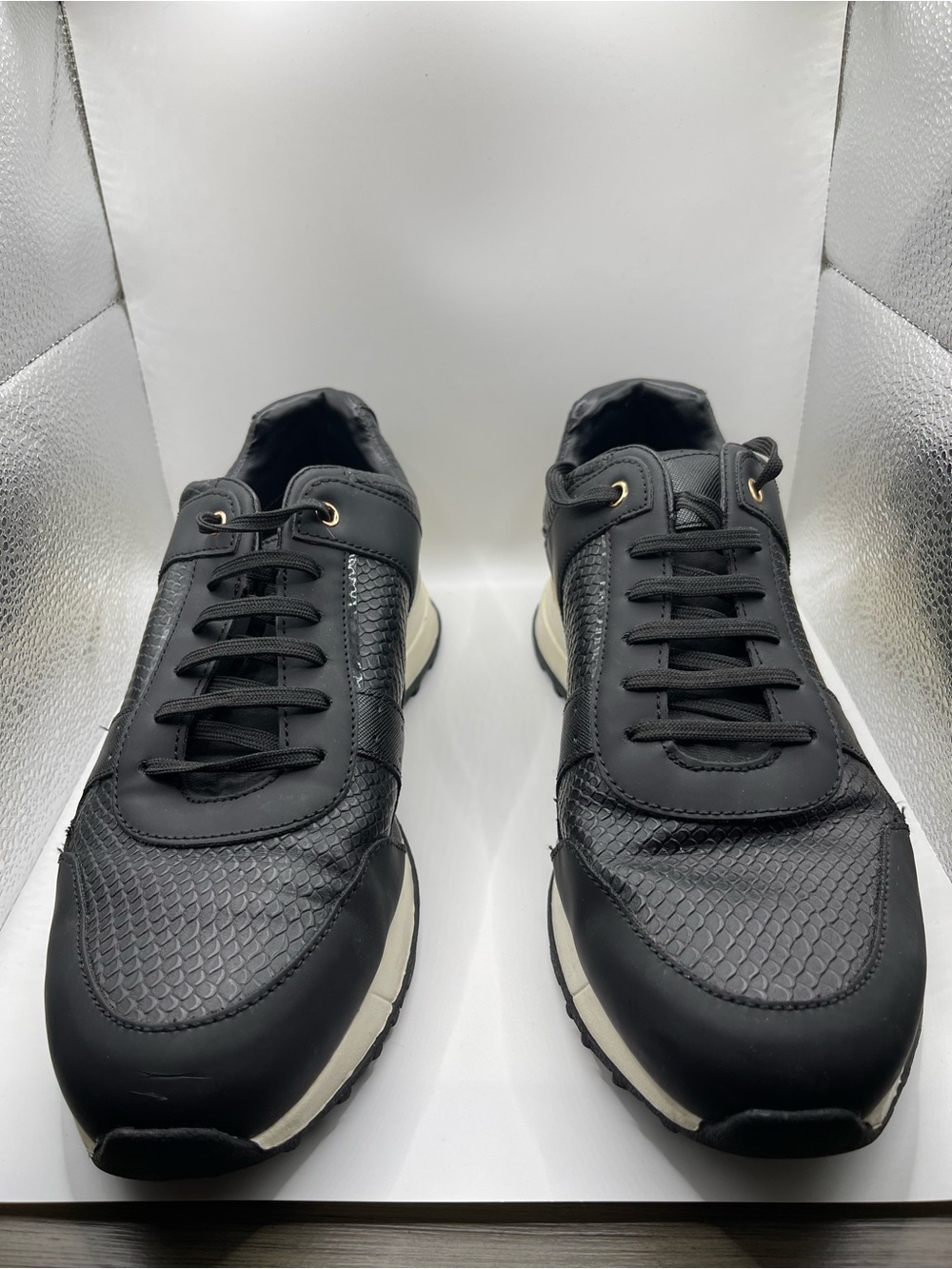 ZARA Men’s Black Low Top Lace-Up Sneakers Solid Rubber Outsole Casual Size 44